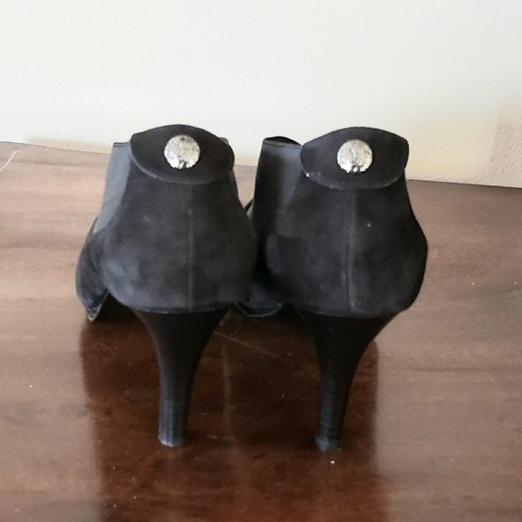 Anne Klein AK Wava Black Suede Women's Bootie  Size 7.5 M - Picture 7 of 10